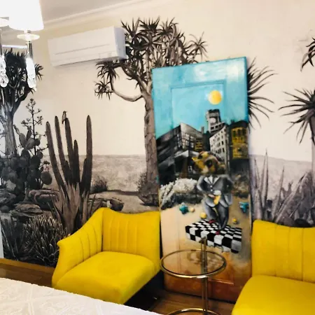 Henri's - Patio Do Convento *