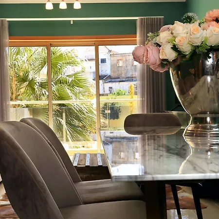 Henri's - Patio Do Convento 라고스