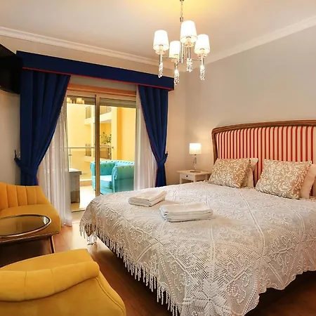 Henri's - Patio Do Convento Apartman