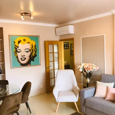 Henri's - Patio Do Convento