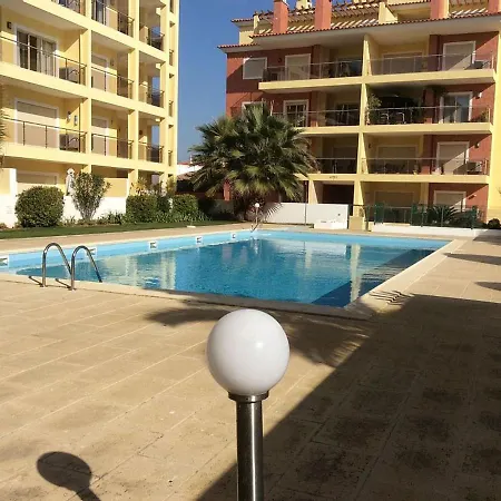 شقة Henri's - Patio Do Convento *