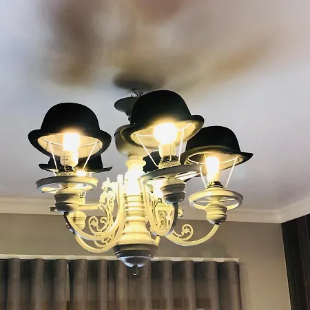 Henri's - Patio Do Convento Λάγος