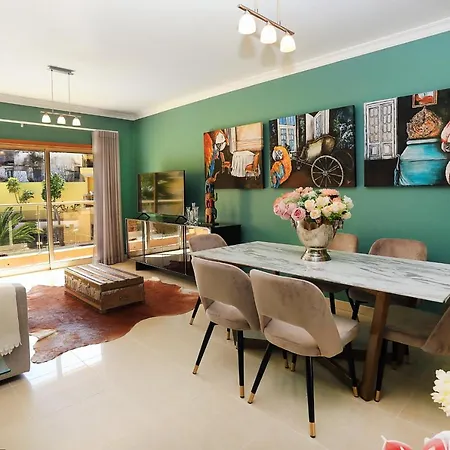 Apartment Henri's - Patio Do Convento