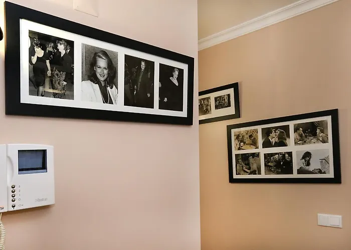 Henri's - Patio Do Convento Lagos