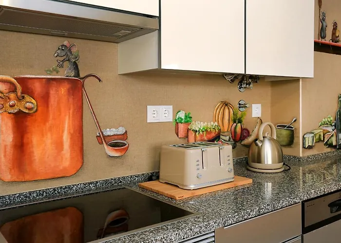 Henri's - Patio Do Convento Lagos