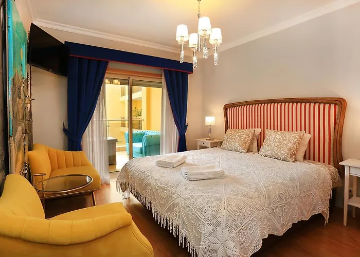 Henri's - Patio Do Convento Lägenhet